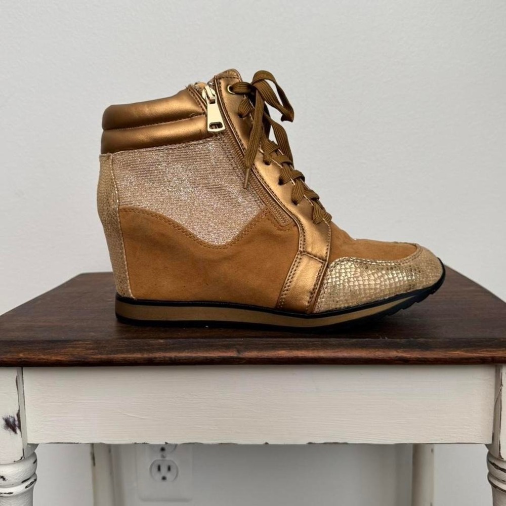 Gold sneaker wedge size 8
